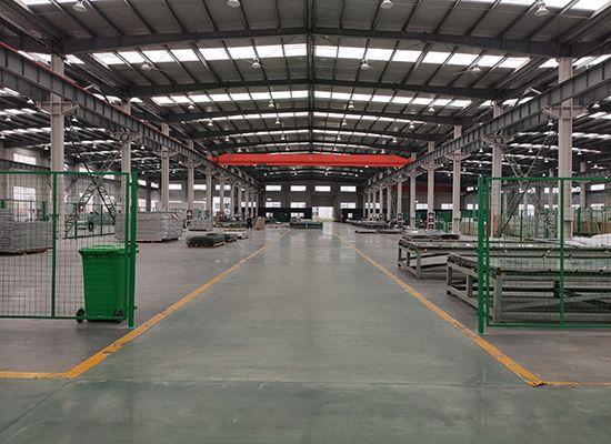 Modularizacja urządzeń do opryskiwania klejem z dwóch komponentów dla wygodnego eksportu 5