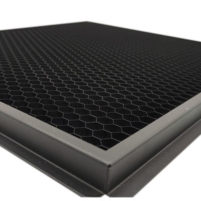 Aluminiowe grille z pączkami mogą być dostosowane do potrzeb