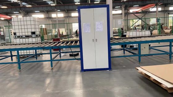 Wysokiej wydajności automatyczna maszyna do klejania plastrów z plastrów