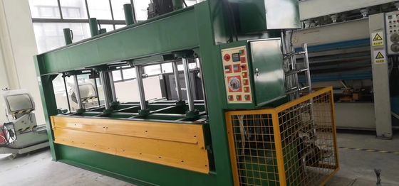 Dobrą jakość Olej ogrzewający 100T Związek Hot Pressing Honeycomb Panel Machine