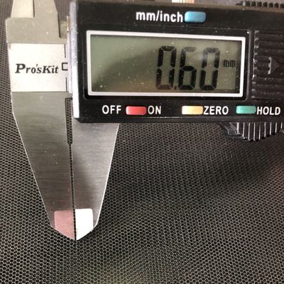 Mikroporowe rdzeń pęcherza miodnego Aluminiowego Wysokiej wytrzymałości Ultra Mały rozmiar komórki