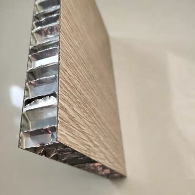 jakość  ISO9001 750x1150mm HPL Honeycomb Panel 4mm 6mm Side Length Fabryka
