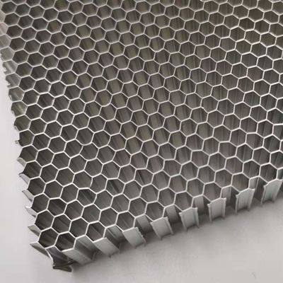 Płytka z miodu z aluminium kwadratowego z izolacją akustyczną używana do kabin ochrony maszyny