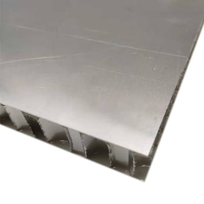 Dobre izolacje dźwiękowe Aluminiowe panele z pączków miodnych stosowane do ochrony kabiny