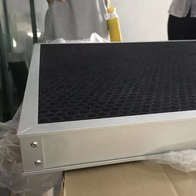 Aluminiowy filtr z pączkami z powłoką aktywowanego węgla Wielkość 500x500 mm