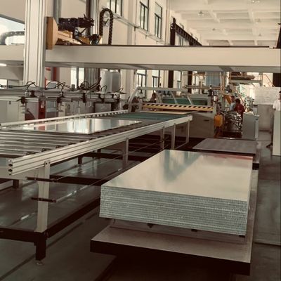 Maszyna miodnicza Aluminiowa płyta kompozytowa miodnicza ciągła linia produkcyjna