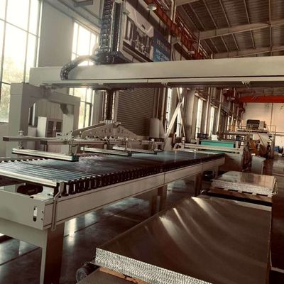 Linii produkcyjnej ciągłej maszyny miodnej Aluminium Honeycomb Composite Board Linii produkcyjnej ciągłej