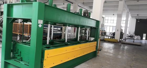 Dobrą jakość Olej ogrzewający 100T Związek Hot Pressing Honeycomb Panel Machine