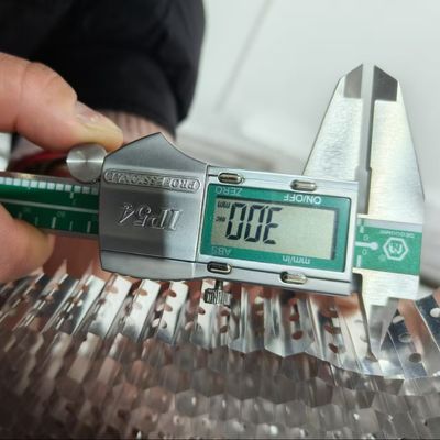Dręczniki z dziurami aluminiowymi Węzeł miodny