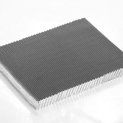 Filtr powietrza z otworami nachylonymi 5052 Aluminiowy rdzeń pszczół miodowych