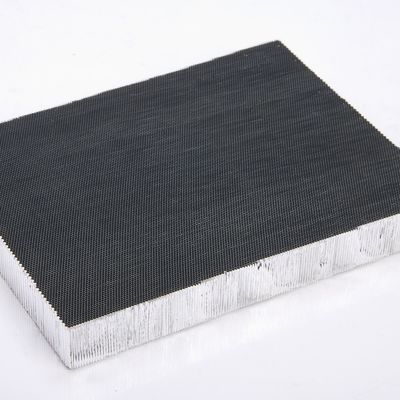 Ultra Mała Długość boku 0,6-2,5 mm 3003 Aluminiowe panele rdzeniowe z pączków miodnych Mikroporowe