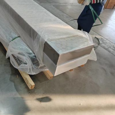 Spawany aluminiowy paneł z pączkami wykorzystywany wewnętrznie w pływającym dachu
