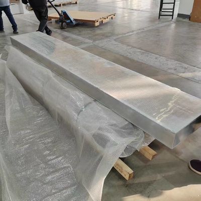 Spawany aluminiowy paneł z pączkami wykorzystywany wewnętrznie w pływającym dachu