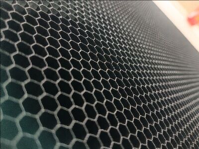 Impregnated Aramid Honeycomb Core Absorbing Honeycomb może być używany do EMI