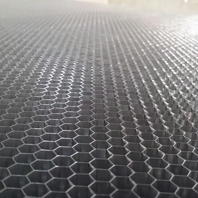 Niestandardowe materiały rdzeniowe z aluminium o strukturze plastra miodu o wymiarach 2500*3000mm