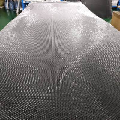 Niestandardowe materiały rdzeniowe z aluminium o strukturze plastra miodu o wymiarach 2500*3000mm