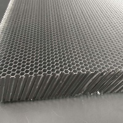 Węgło nachylone 20 stopni Al3003 Aluminium Honeycomb Core Slant Porous For EMI Materials