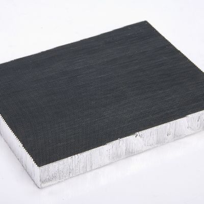 Rozszerzona aluminiowa sieć roślin miodnych 10 MPa Wytrzymałość na kompresję