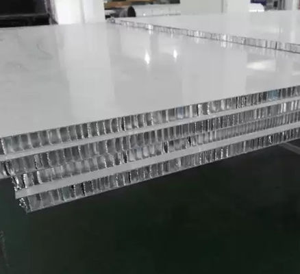 1000x2000mm FRP Panele z pączkami dla nowych ciężarówek energetycznych