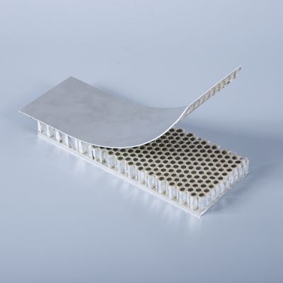 1250x2500mm Aluminiowa blacha z pączkami dla systemu wykorzystania energii słonecznej