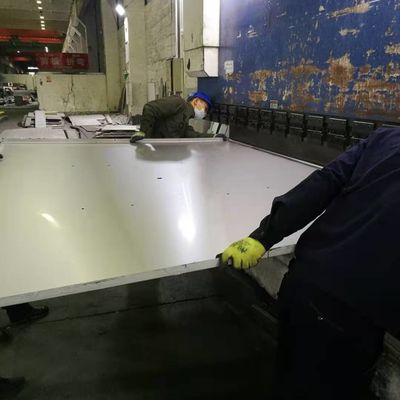 Zgalwanizowana stal Aluminiowa Łóżko laserowe z pączkami 1300x2500mm
