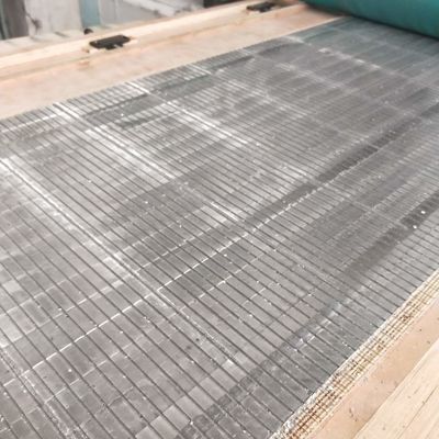 Węzeł miodny z aluminiowego węzła z szczelinami