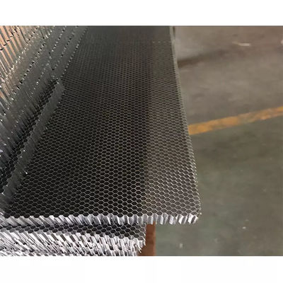Standardowy rozmiar 1220*2440mm Aluminiowy rdzeń z pączkami dla przemysłu budowlanego